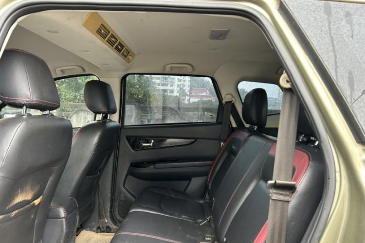 Used HYOSOW S3 2014 1.5L Comfort Version China IV Emission Standard Interior 5