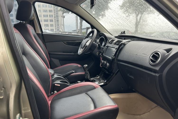 Used HYOSOW S3 2014 1.5L Comfort Version China IV Emission Standard Interior 6