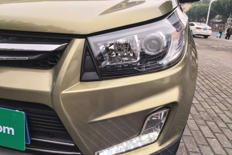 Used HYOSOW S3 2014 1.5L Comfort Version China IV Emission Standard Left Front Headlight
