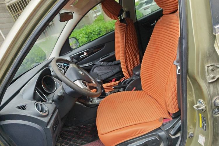 Used HYOSOW S3 2014 1.5L Comfort Version China IV Emission Standard Left Front Seat