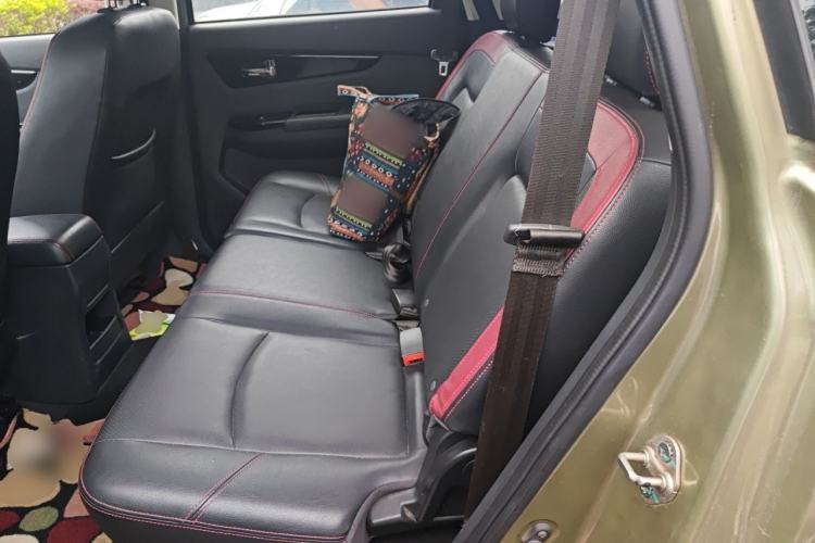 Used HYOSOW S3 2014 1.5L Luxury Version China IV Emission Standard Left Rear Seat