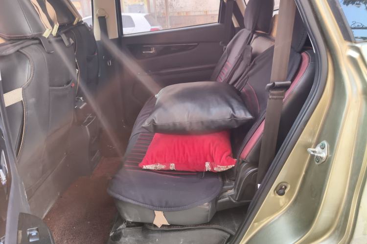 Used HYOSOW S3 2014 1.5L Comfort Version China IV Emission Standard Left Rear Seat