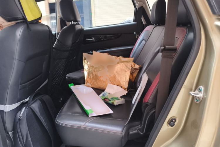 Used HYOSOW S3 2014 1.5L Comfort Version China IV Emission Standard Left Rear Seat