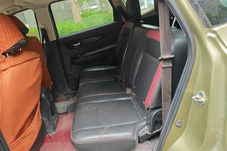 Used HYOSOW S3 2014 1.5L Comfort Version China IV Emission Standard Left Rear Seat
