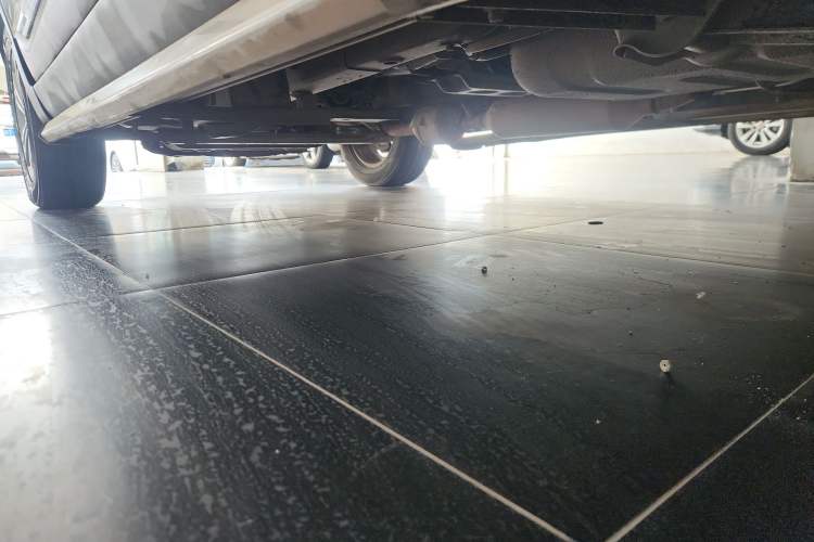 Used HYOSOW S3 2014 1.5L Luxury Version China IV Emission Standard Left Side Sill