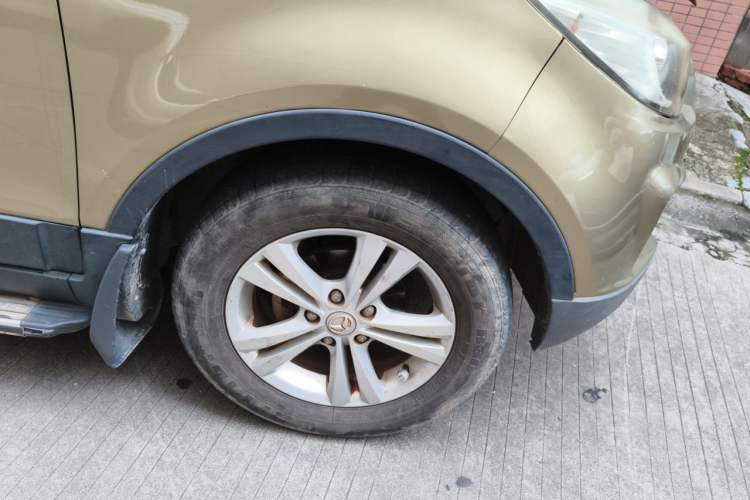 Used HYOSOW S3 2014 1.5L Comfort Version China IV Emission Standard Right Front Wheel Hub