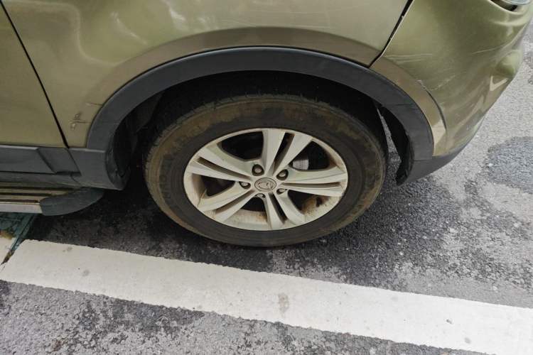 Used HYOSOW S3 2014 1.5L Comfort Version China IV Emission Standard Right Front Wheel Hub