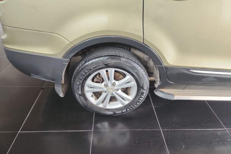 Used HYOSOW S3 2014 1.5L Luxury Version China IV Emission Standard Right Rear Wheel Hub