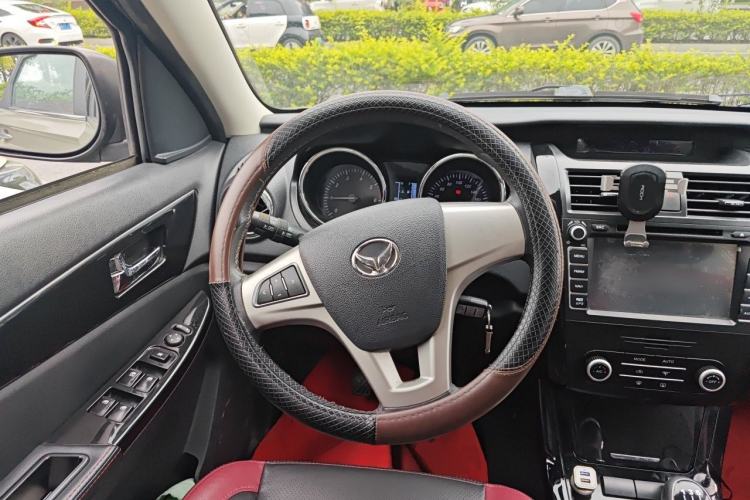 Used HYOSOW S3 2014 1.5L Luxury Version China IV Emission Standard Steering Wheel