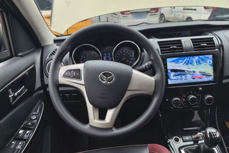 Used HYOSOW S3 2014 1.5L Comfort Version China IV Emission Standard Steering Wheel