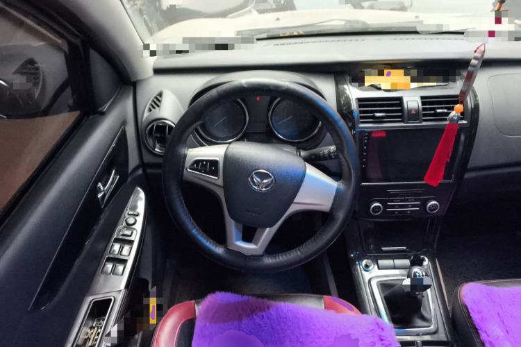Used HYOSOW S3 2014 1.5L Luxury Version China IV Emission Standard Steering Wheel