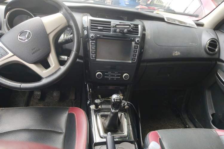 Used HYOSOW S3 2015 1.8L Prestige Version China V Emission Standard Center Console