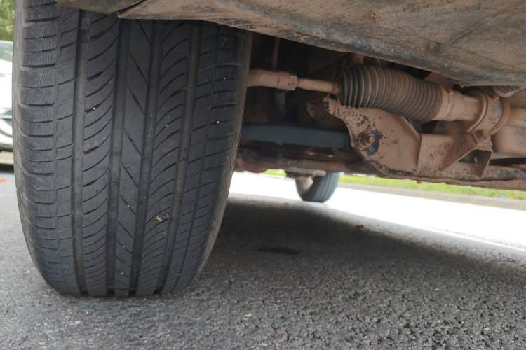 Used HYOSOW S3 2015 1.8L Prestige Version China V Emission Standard Chassis Front Right