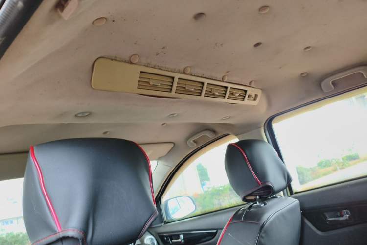 Used HYOSOW S3 2015 1.5L Luxury Model China V Standard Headliner