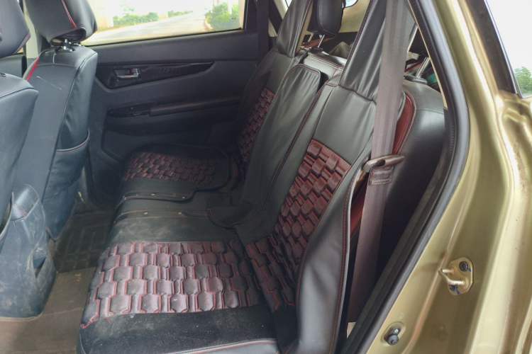 Used HYOSOW S3 2015 1.5L Luxury Model China V Standard Left Rear Seat