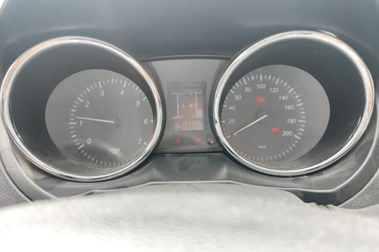 Used HYOSOW S3 2015 1.5L Comfort Version National V Odometer Close Up