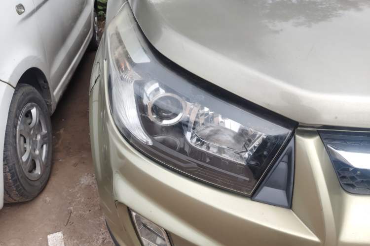 Used HYOSOW S3 2015 1.5L Comfort Version National V Right Front Headlight