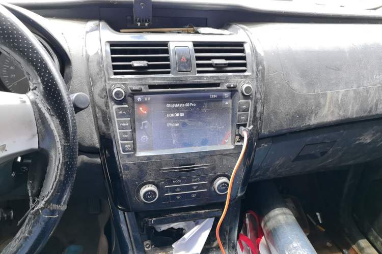 Used HYOSOW S3 2015 1.5L Luxury Model China V Standard Audio And AC Panel