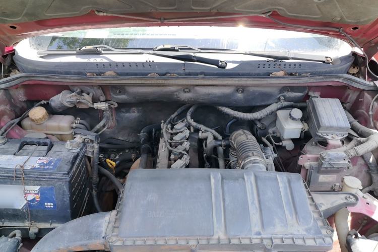 Used HYOSOW S3 2015 1.5L Luxury Model China V Standard Engine Bay