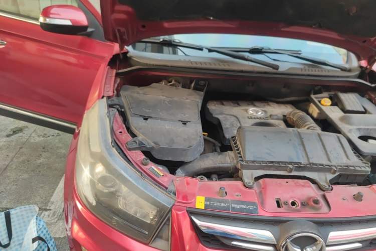 Used HYOSOW S3 2015 1.5L Luxury Model China V Standard Engine Bay Right