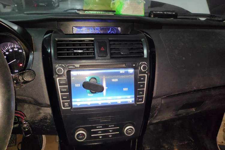 Used HYOSOW S3 2015 1.5L Luxury Model China V Standard Audio And AC Panel