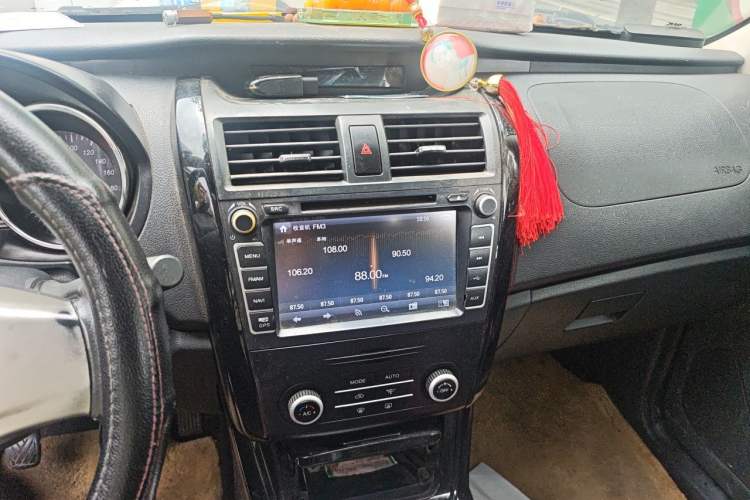 Used HYOSOW S3 2015 1.5L Luxury Model China V Standard Audio And AC Panel