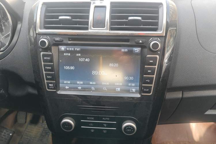 Used HYOSOW S3 2015 1.8L Prestige Version China V Emission Standard Audio And AC Panel