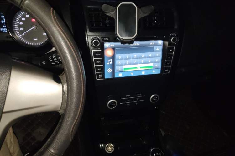 Used HYOSOW S3 2015 1.5L Luxury Model China V Standard Audio And AC Panel