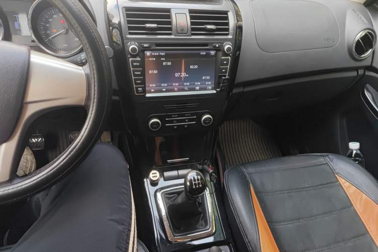 Used HYOSOW S3 2015 1.5L Luxury Model China V Standard Audio And AC Panel