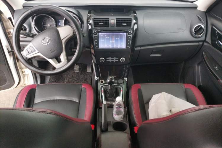 Used HYOSOW S3 2015 1.8L Prestige Version China V Emission Standard Audio And AC Panel