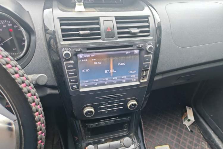 Used HYOSOW S3 2015 1.5L Luxury Model China V Standard Audio And AC Panel