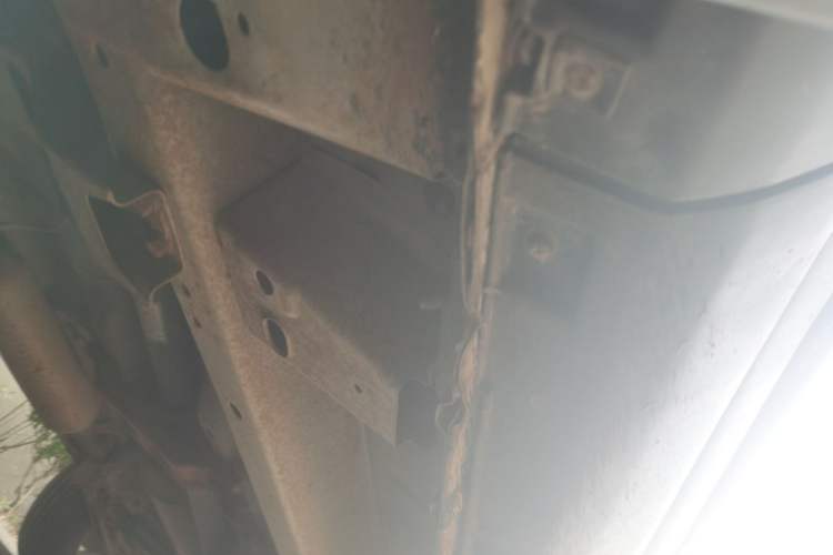 Used HYOSOW S3 2015 1.5L Comfort Version National V Chassis Front Left
