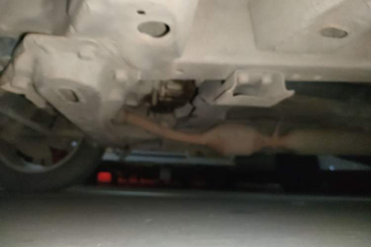 Used HYOSOW S3 2015 1.5L Luxury Model China V Standard Chassis Front Left