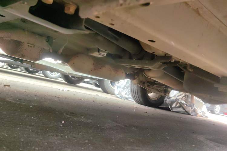 Used HYOSOW S3 2015 1.5L Comfort Version National V Chassis Front Left