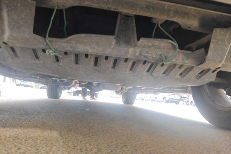 Used HYOSOW S3 2015 1.8L Prestige Version China V Emission Standard Chassis Front