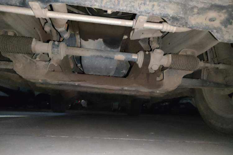 Used HYOSOW S3 2015 1.5L Luxury Model China V Standard Chassis Front