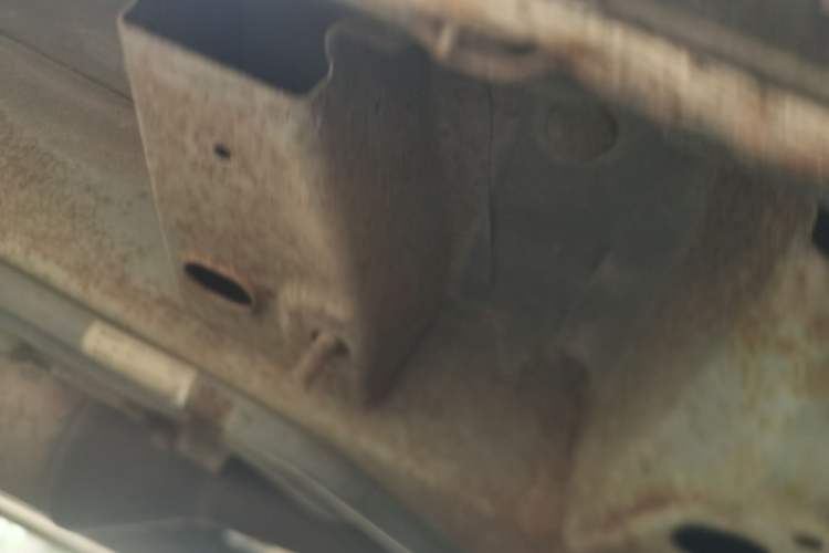 Used HYOSOW S3 2015 1.5L Comfort Version National V Chassis Front Right