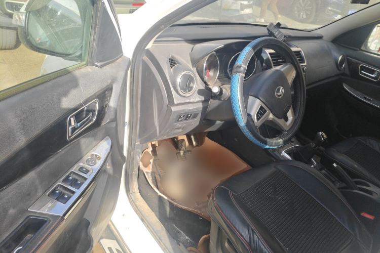Used HYOSOW S3 2015 1.8L Prestige Version China V Emission Standard Driver Seat
