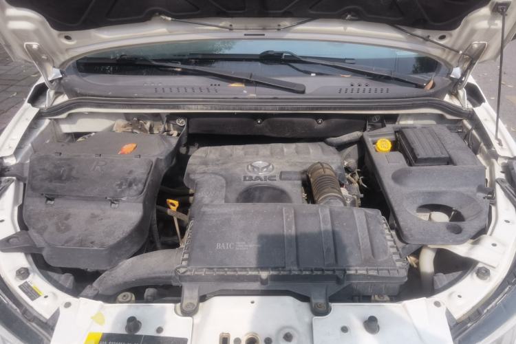 Used HYOSOW S3 2015 1.5L Luxury Model China V Standard Engine Bay