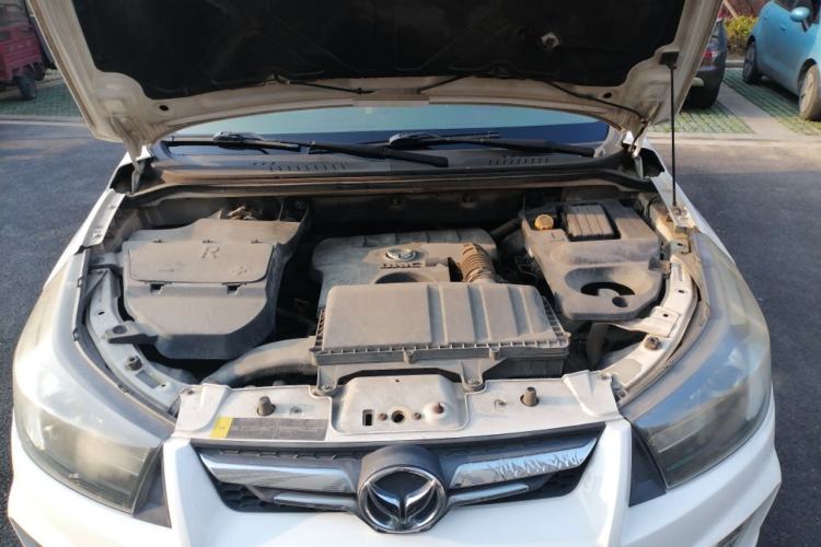 Used HYOSOW S3 2015 1.5L Luxury Model China V Standard Engine Bay