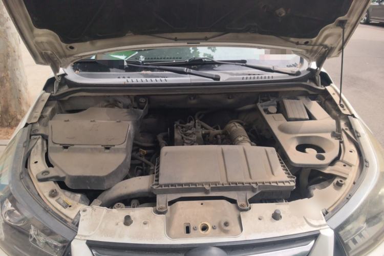 Used HYOSOW S3 2015 1.5L Luxury Model China V Standard Engine Bay