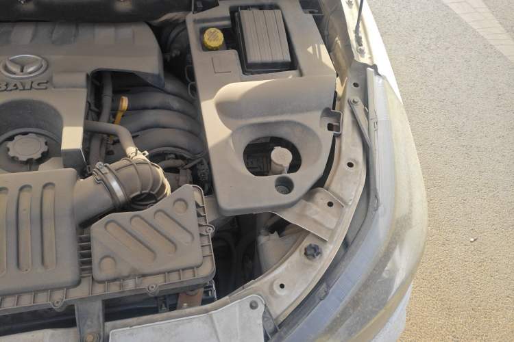 Used HYOSOW S3 2015 1.8L Prestige Version China V Emission Standard Engine Bay Left