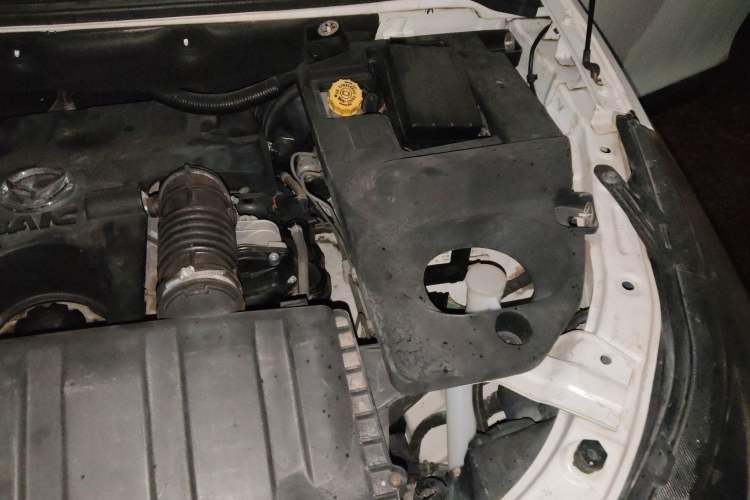 Used HYOSOW S3 2015 1.5L Luxury Model China V Standard Engine Bay Left