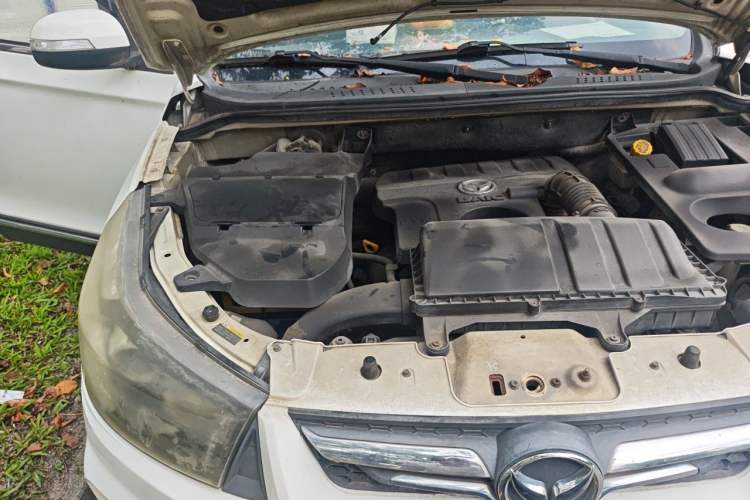 Used HYOSOW S3 2015 1.5L Luxury Model China V Standard Engine Bay Right