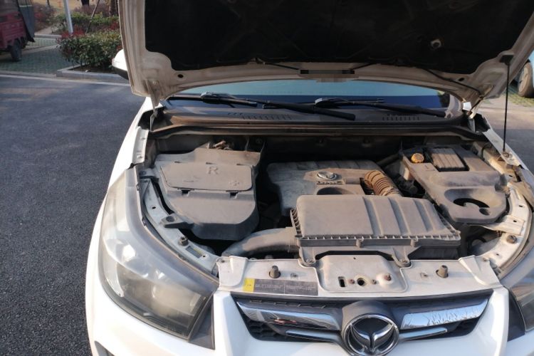 Used HYOSOW S3 2015 1.5L Luxury Model China V Standard Engine Bay Right