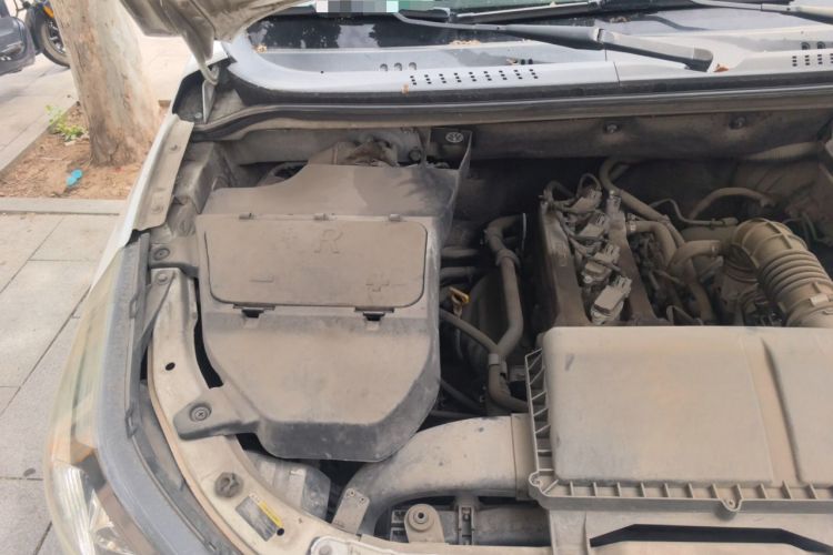Used HYOSOW S3 2015 1.5L Luxury Model China V Standard Engine Bay Right