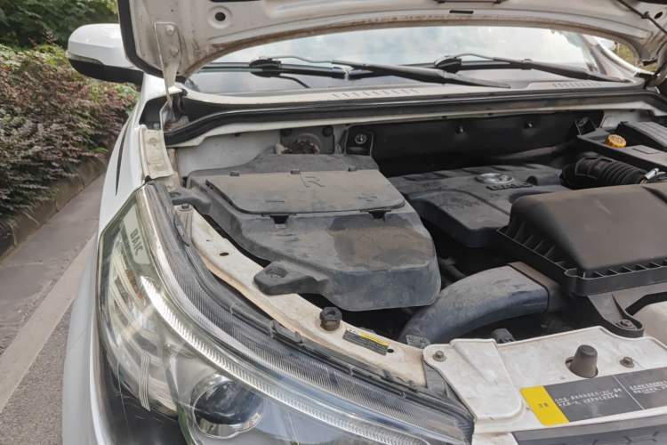 Used HYOSOW S3 2015 1.5L Luxury Model China V Standard Engine Bay Right