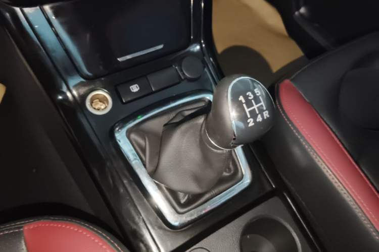 Used HYOSOW S3 2015 1.5L Comfort Version National V Gear Lever