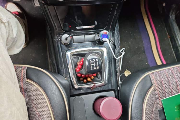 Used HYOSOW S3 2015 1.5L Luxury Model China V Standard Gear Lever