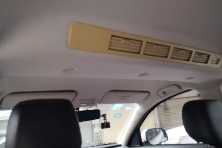 Used HYOSOW S3 2015 1.8L Prestige Version China V Emission Standard Headliner